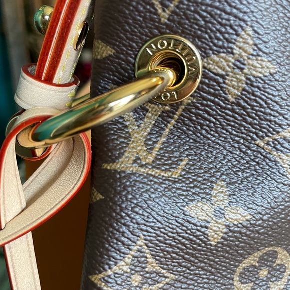 Authentic Louis Vuitton Graceful pm - Picture 15 of 16